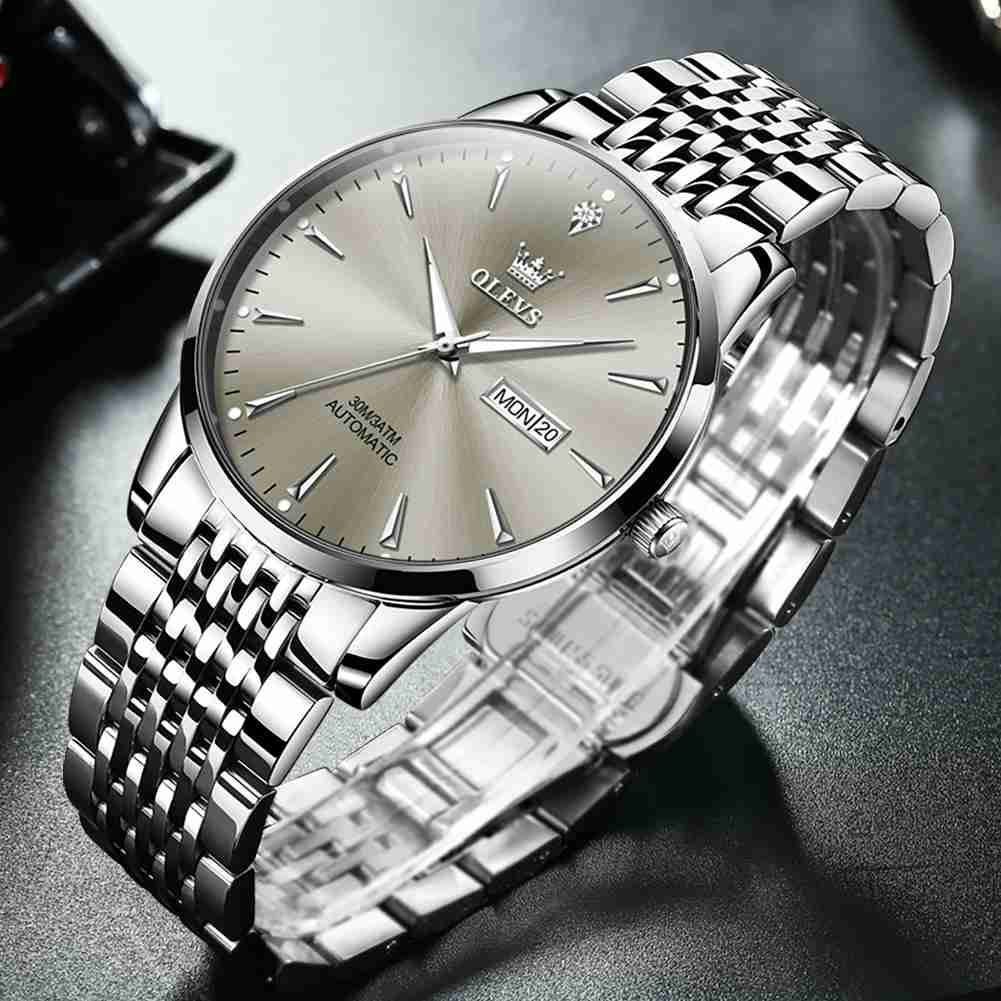 OLEVS 6635 Montres en or pour hommes Montre à quartz analogique pour affaires Jour Date En acier inoxydable Classique Luxe Lumineux Étanche Casual Montres-bracelets pour hommes